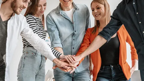 阿里纳斯称詹姆斯智商远胜哈姆，导致其对哈姆不敬。